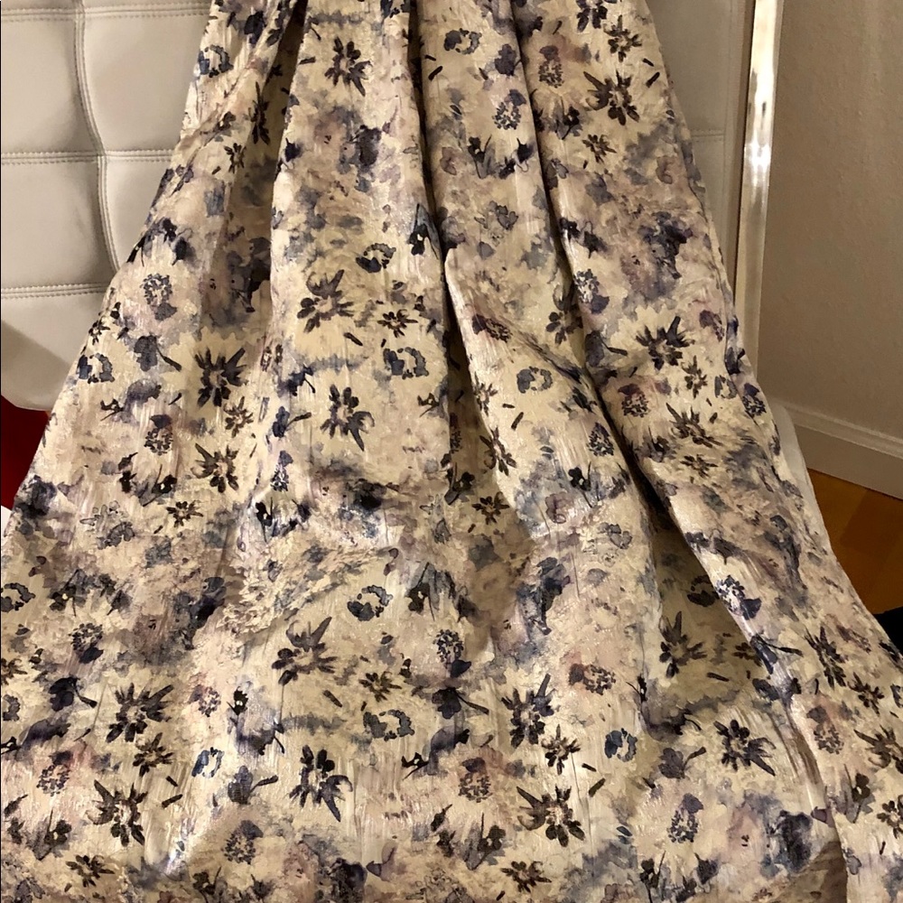 Soft Metallic Floral Dress. Party, Evening,Wedding - Picture 4 of 5